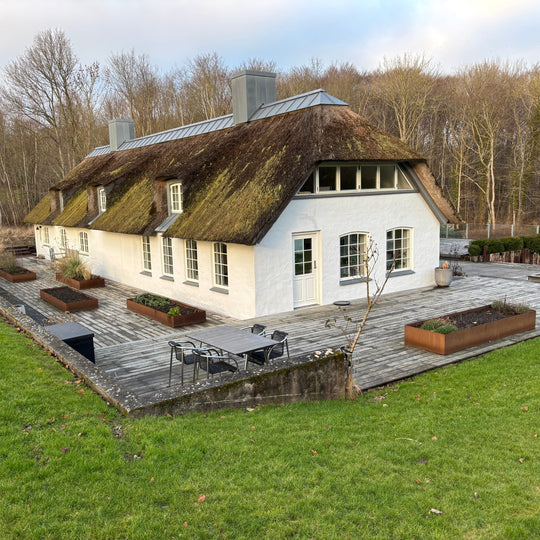 Maßgeschneiderte Bestellung: Hochbeete mit Boden aus 6mm Cortenstahl - exklusives Modell