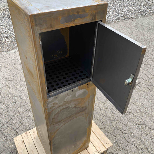 Briefkasten aus Cortenstahl, Ecke